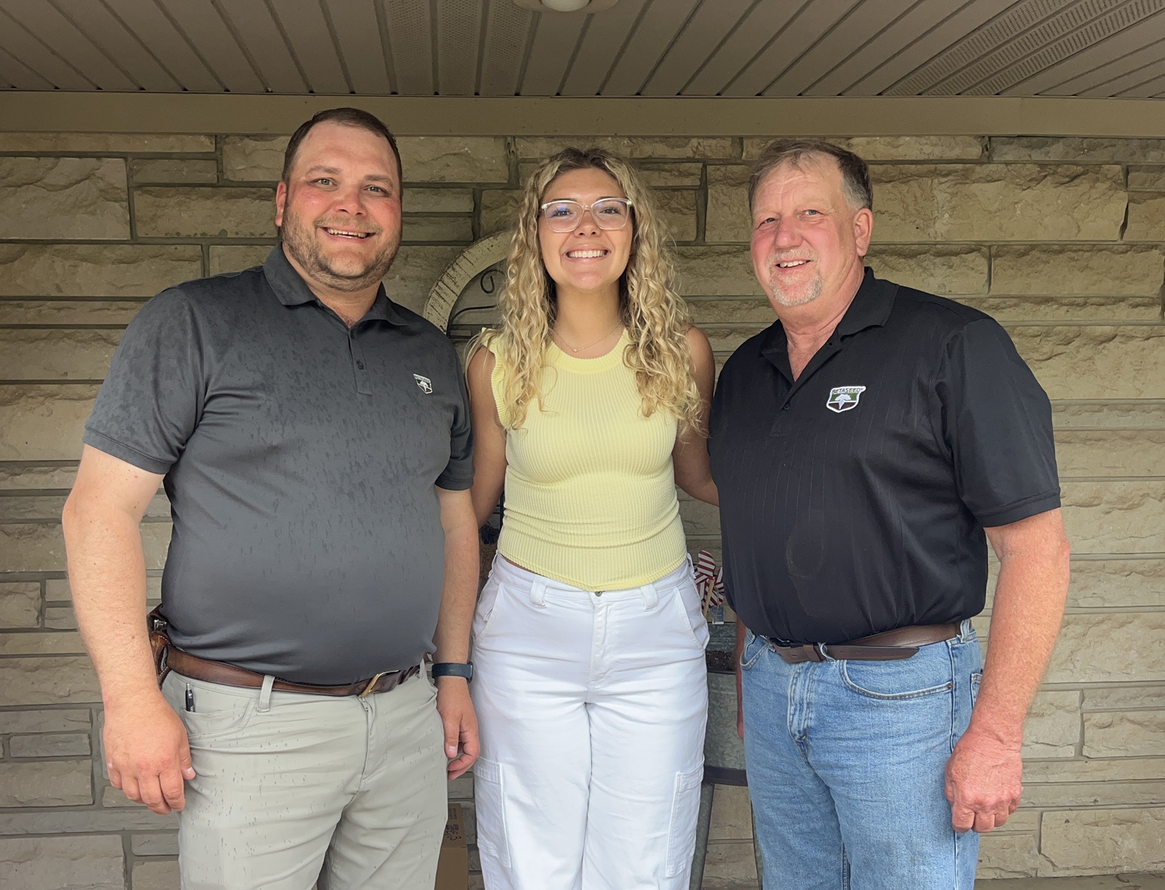 sophia wendland receiving her betaseed scholarship